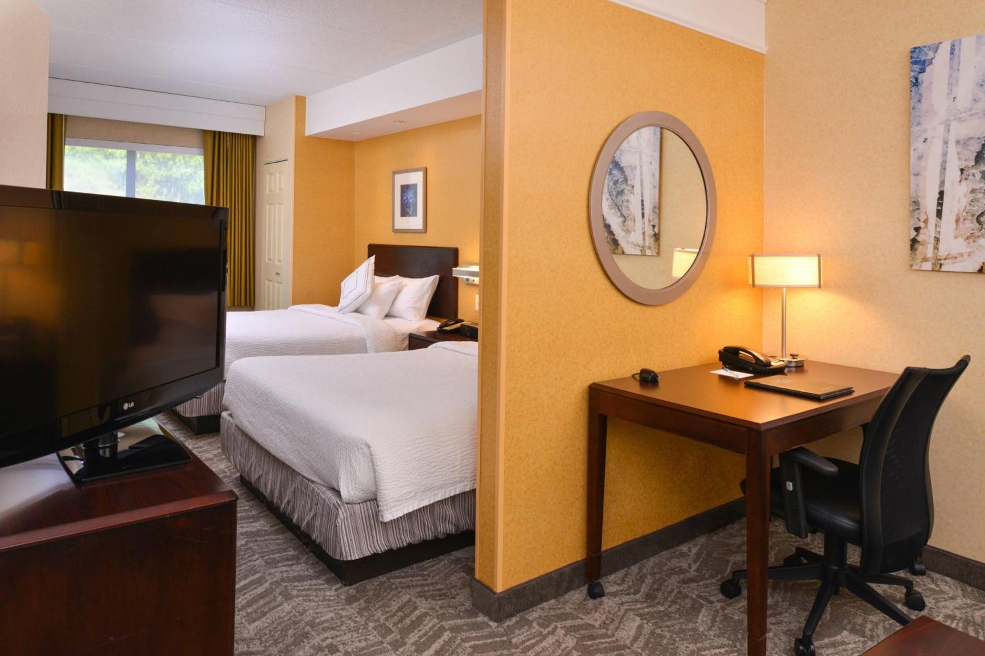 Springhill Suites Pittsburgh Mills Tarentum Екстериор снимка