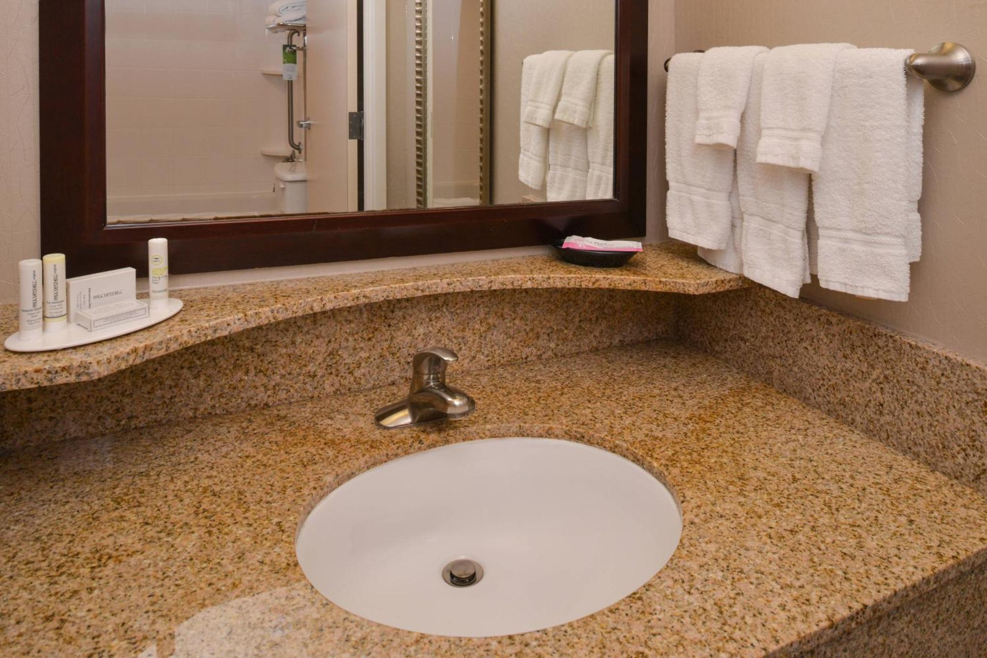 Springhill Suites Pittsburgh Mills Tarentum Екстериор снимка